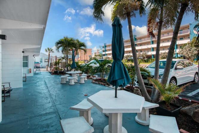 Sunset Beach Suites 세인트피트비치 외부 사진