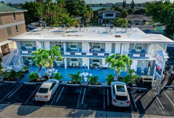 Sunset Beach Suites 세인트피트비치 외부 사진