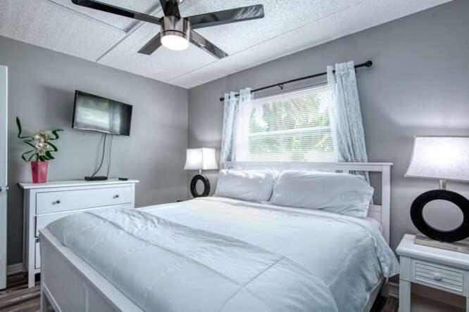 Sunset Beach Suites 세인트피트비치 외부 사진